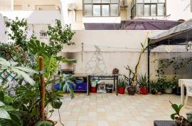 3 bedroom apartment with garage and terrace in the center of Portimão