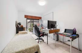 3 bedroom apartment with garage and terrace in the center of Portimão