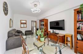 3 bedroom apartment with garage and terrace in the center of Portimão