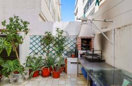 3 bedroom apartment with garage and terrace in the center of Portimão