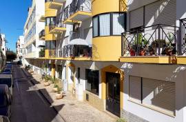 3 bedroom apartment with garage and terrace in the center of Portimão