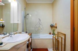 Magnificent 2 bedroom apartment located on the 7th floor with 2 bathrooms in Alto do Quintão - Portimão