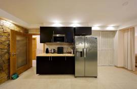 Renovated 3+1 bedroom villa for long-term rental in Alvor