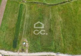 Plot of land with 1,260m2 in a quiet village — just minutes from the city