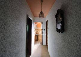House with three floors for restoration with land on the outskirts of Chaves