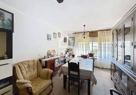 3 bedroom apartment 10 minutes from the city center