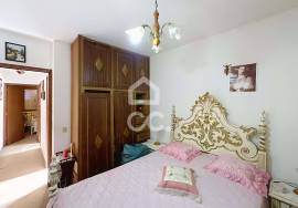 3 bedroom apartment 10 minutes from the city center