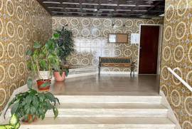 Apartamento T2 em Oeiras com Arrecadação