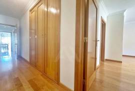 Apartamento T3 com Garagem nos Jardins da Parede