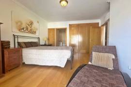 Apartamento T3 com Garagem nos Jardins da Parede
