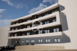 3 bedroom apartment with two fronts and garage in Marzovelos