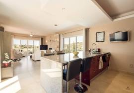 Three-bedroom villa with heated pool inserted in the Pestana Vale da Pinta Golf Resort, Carvoeiro – Algarve