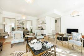 Alfama - Renovated T4 apartment with garden and parking