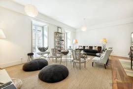 Alfama - Renovated T4 apartment with garden and parking
