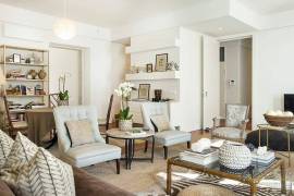 Alfama - Renovated T4 apartment with garden and parking