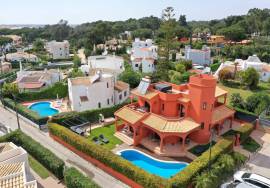 3+1 Bedroom Villa in Vilamoura