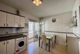 Large 2 Bed Apartment in Alsakia with Distant sea views !!