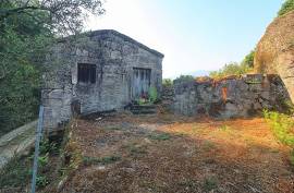 Ruin Amares