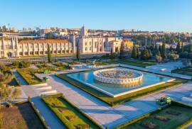 Bright 2 bedroom apartment in the heart of Belém