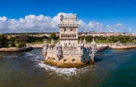 Bright 2 bedroom apartment in the heart of Belém