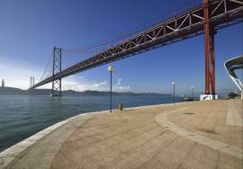 Bright 2 bedroom apartment in the heart of Belém