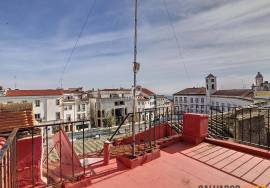 Property for rent in the Historic Center of Elvas, in the heart of Praça da Républica