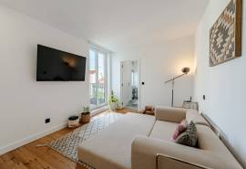 Luxury and Elegance: New 3 Bedroom Apartment with Rooftop Pool, Garage and Unique River View