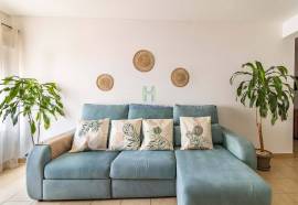 3 bedroom apartment for RENT from OCTOBER 1st to APRIL 30th, in Lagos