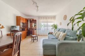 3 bedroom apartment for RENT from OCTOBER 1st to APRIL 30th, in Lagos