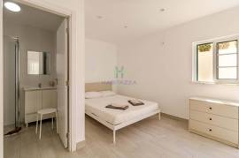 Studio for rent in Lagos, from 1 OCTOBER to 31 MARCH 2026.
