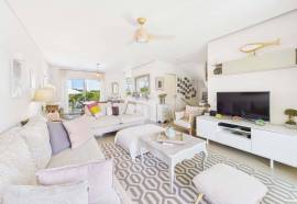 Exquiste 3 bedroom villa with garage & rooftop sea views in gated condominium with pools