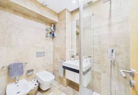 Exquiste 3 bedroom villa with garage & rooftop sea views in gated condominium with pools