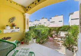 Exquiste 3 bedroom villa with garage & rooftop sea views in gated condominium with pools