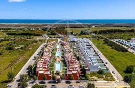 Exquiste 3 bedroom villa with garage & rooftop sea views in gated condominium with pools