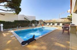 4 Bedroom Family Villa with Pool in Central Olhão Area