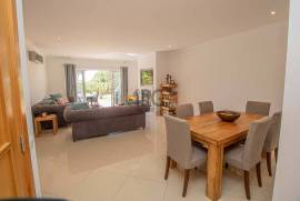 Stunning 4 bedroom Palmyra townhouse with golf and sea view