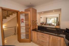 Stunning 4 bedroom Palmyra townhouse with golf and sea view