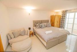 Stunning 4 bedroom Palmyra townhouse with golf and sea view
