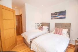 Stunning 4 bedroom Palmyra townhouse with golf and sea view