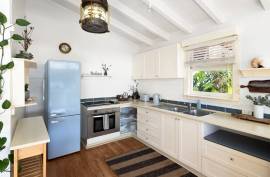Stunning Waterfront Property For Sale on Scotland Island Sydney