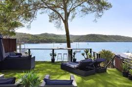 Stunning Waterfront Property For Sale on Scotland Island Sydney