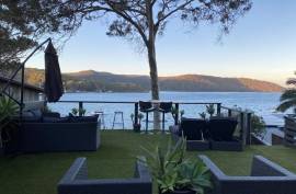 Stunning Waterfront Property For Sale on Scotland Island Sydney