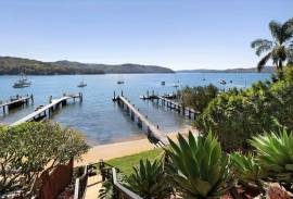 Stunning Waterfront Property For Sale on Scotland Island Sydney