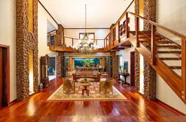 Luxury Estate With 2 Homes For Sale in Hluhluwe Kwa-Zulu Natal South