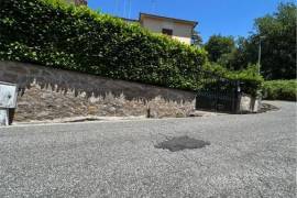 Excellent 2 Bed Penthouse Apartment for Sale In Ariccia Rome