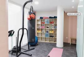 Studio in Grande Bibliothèque For Sale In Paris 13