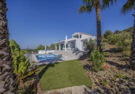 A very special villa with one of the best views in the Algarve