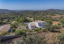 A very special villa with one of the best views in the Algarve