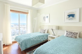 Excellent 3 Bedroom Apartment with 2 Parking Spaces and Storage in Portimão