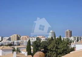 Excellent 3 Bedroom Apartment with 2 Parking Spaces and Storage in Portimão